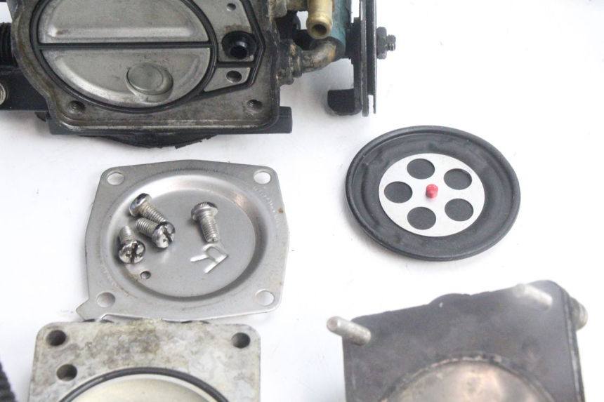 photo de CARBURATORE YAMAHA WAVE RUNNER GP R 1200 (2000 - 2003) - Vista d'insieme del prodotto