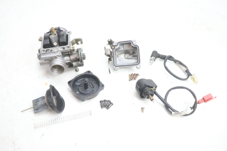 photo de CARBURATORE PIAGGIO X8 STREET 125 (2006 - 2007) - Dettagli dei punti di fissaggio
