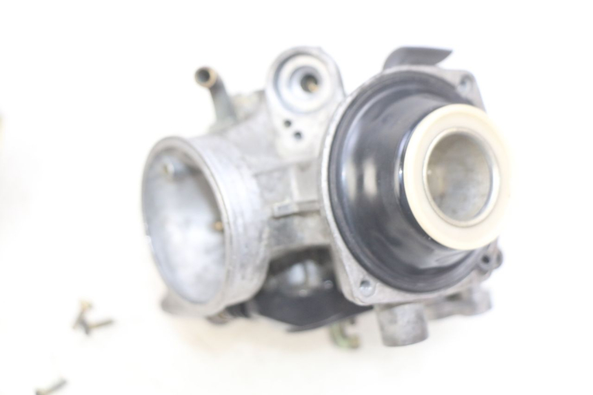 photo de CARBURATORE PIAGGIO X8 125 (2004 - 2007) - Caratteristiche distintive