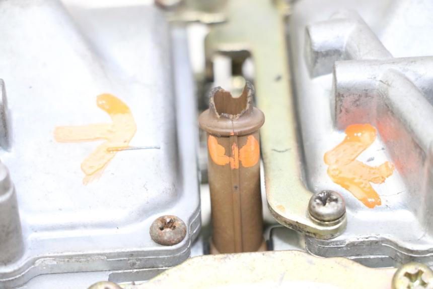 photo de CARBURATORE YAMAHA XJN DIVERSION 600 (2000 - 2003) - Vista principale