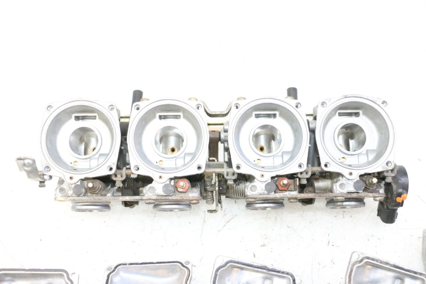 photo de CARBURATORE YAMAHA XJN DIVERSION 600 (2000 - 2003) - Stato della superficie e materiale