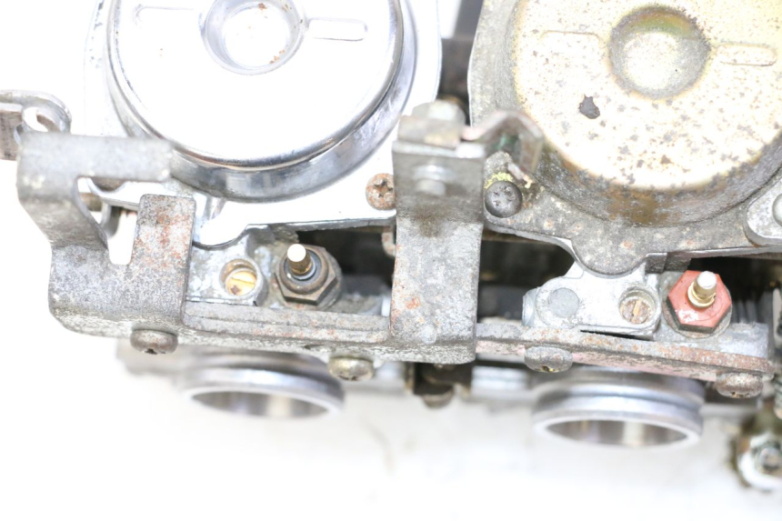 photo de CARBURATORE YAMAHA XJN DIVERSION 600 (2000 - 2003) - Primo piano tecnico