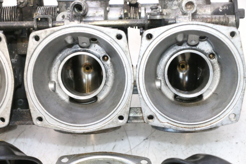 photo de CARBURATORE YAMAHA XJR 1300 (1998 - 2002) - Zoom sui componenti