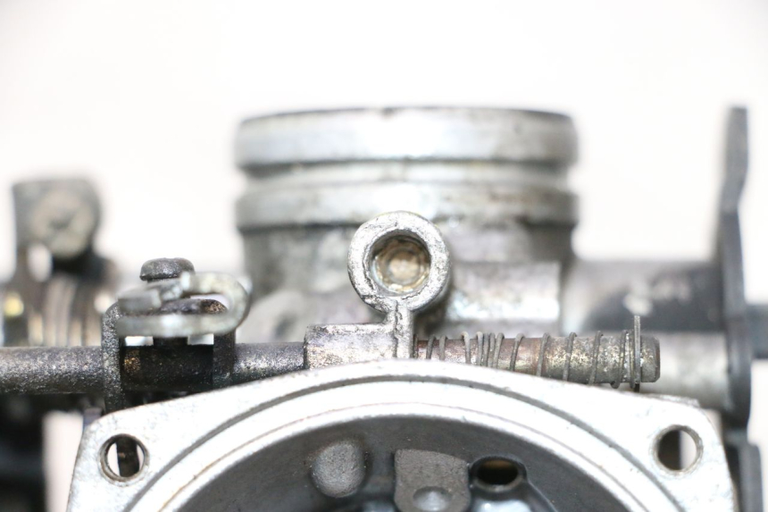 photo de CARBURATORE YAMAHA XJR 1300 (1998 - 2002) - Primo piano ad alta risoluzione
