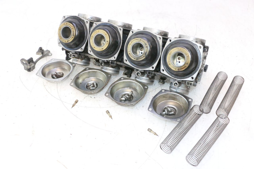 photo de CARBURATORE YAMAHA XJR 1300 (1998 - 2002) - Angolazione alternativa