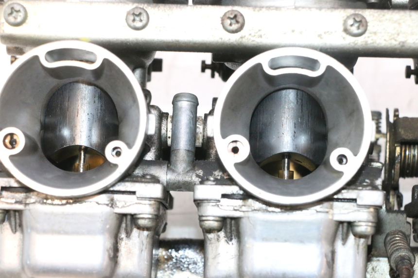 photo de CARBURATORE YAMAHA XJR 1300 (1998 - 2002) - Altra angolazione