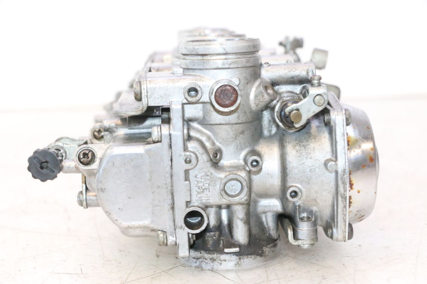 photo de CARBURATORE YAMAHA XJR 1300 (1998 - 2002) - Caratteristiche distintive