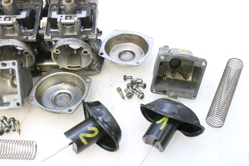 photo de CARBURATORE YAMAHA XJR 1300 (1998 - 2002) - Primo piano tecnico