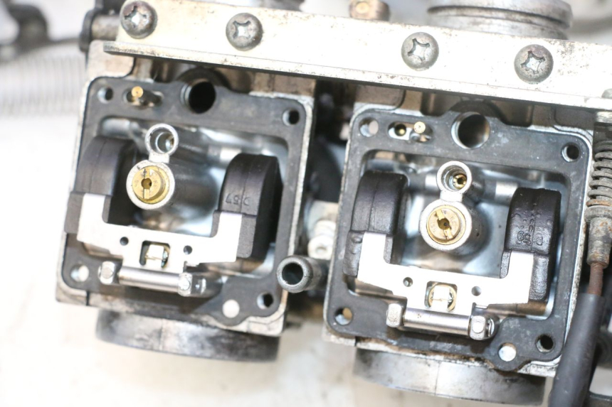 photo de CARBURATORE YAMAHA XJR 1300 (1998 - 2002) - Ricambio usato controllato