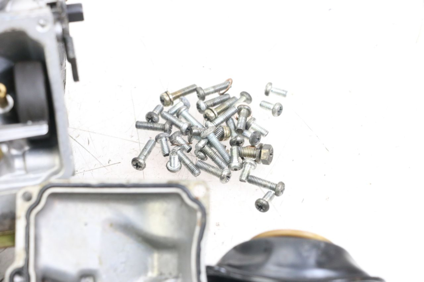 photo de CARBURATORE YAMAHA XJS DIVERSION 600 (1997 - 1999) - Dettagli dei punti di fissaggio