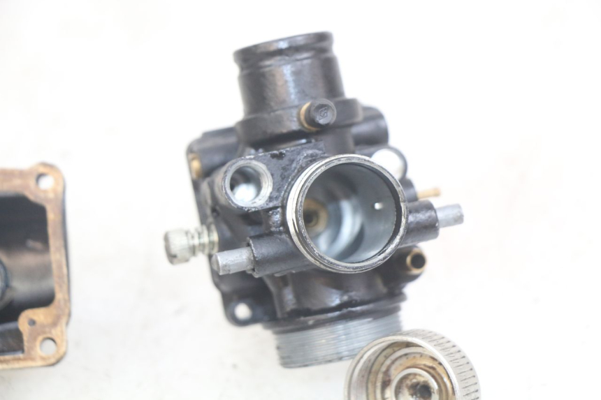 photo de CARBURATORE PEUGEOT XP6 50 (2006 - 2011) - Ricambio usato controllato
