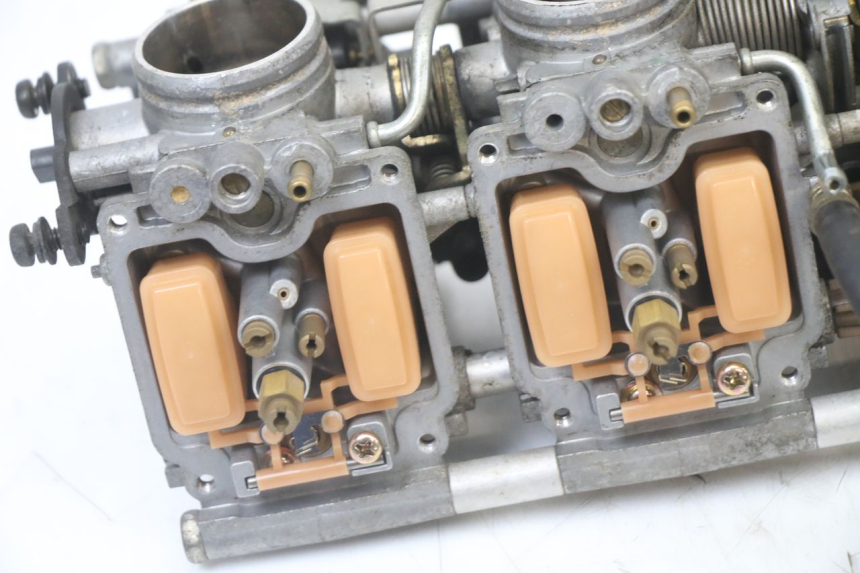 photo de CARBURATORE YAMAHA FZS FAZER 600 (2001 - 2003) - Marcature e riferimenti originali