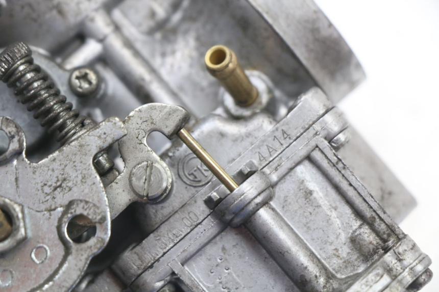 photo de CARBURATORE YAMAHA YP MAJESTY 125 (2002 - 2006) - Stato della superficie e materiale