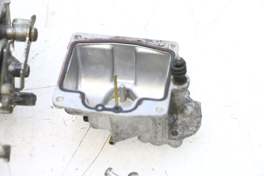 photo de CARBURATORE YAMAHA YP MAJESTY 125 (1998 - 2001) - Marcature e riferimenti originali