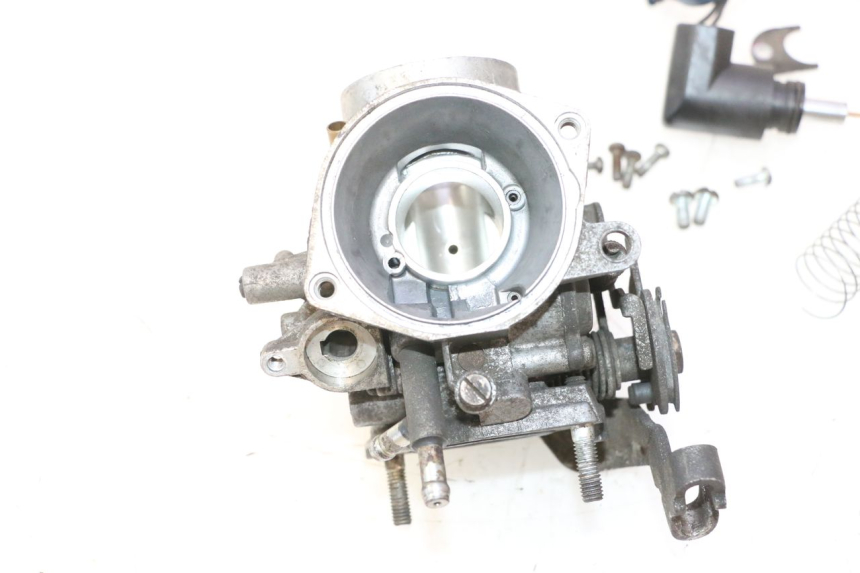 photo de CARBURATORE YAMAHA YP MAJESTY 125 (2002 - 2006) - Angolazione alternativa