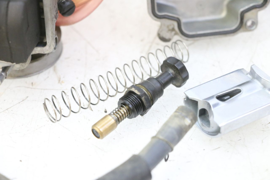 photo de CARBURATORE YAMAHA YZ 85 (2022 - 2025) - Primo piano ad alta risoluzione