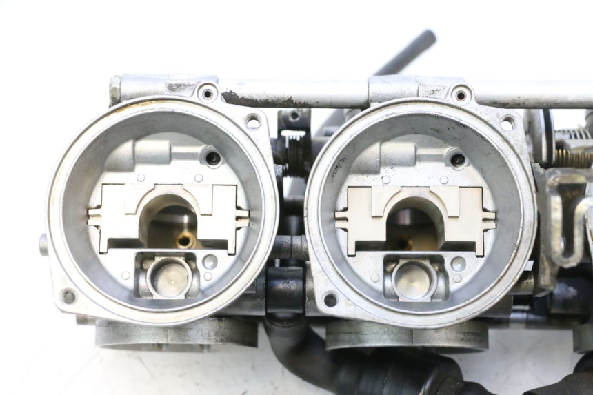 photo de CARBURATORE YAMAHA YZF R GENESIS 750 (1993 - 1998) - Zoom sullo stato d'uso