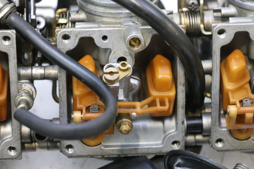 photo de CARBURATORE YAMAHA YZF R GENESIS 750 (1993 - 1998) - Vista d'insieme del prodotto