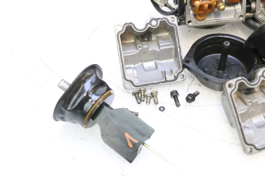 photo de CARBURATORE YAMAHA YZF R GENESIS 750 (1993 - 1998) - Altra vista dell'articolo