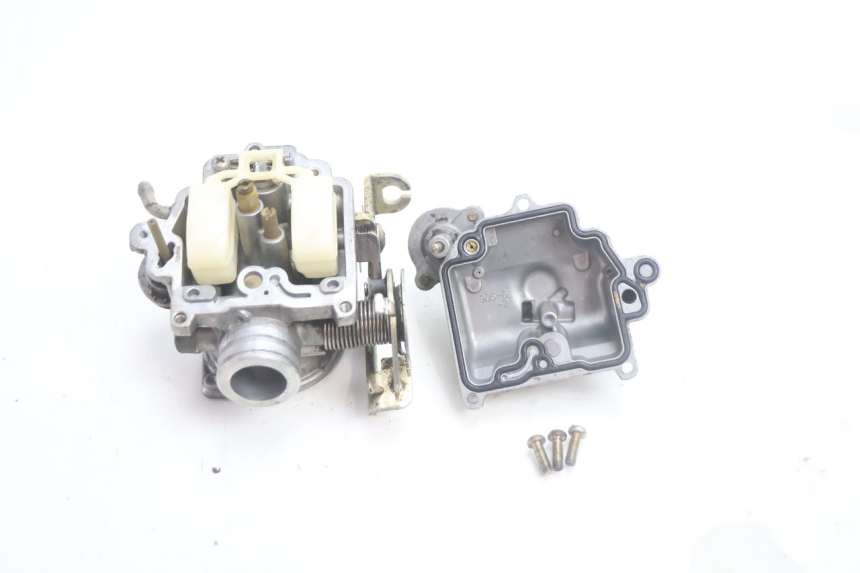 photo de CARBURATORE PIAGGIO ZIP 4T 50 (2006 - 2017) - Stato della superficie e materiale