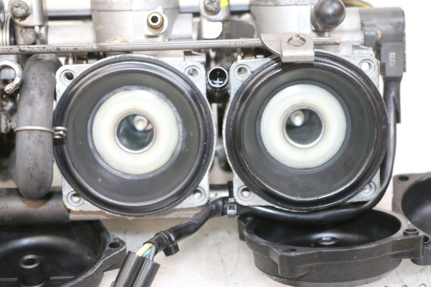 photo de CARBURATORE KAWASAKI ZR 7 750 (1999 - 2004) - Zoom qualità usato