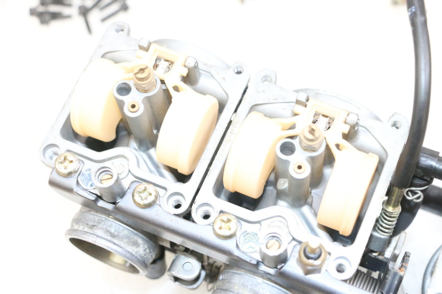 photo de CARBURATORE KAWASAKI ZR 7 750 (1999 - 2004) - Zoom sullo stato d'uso