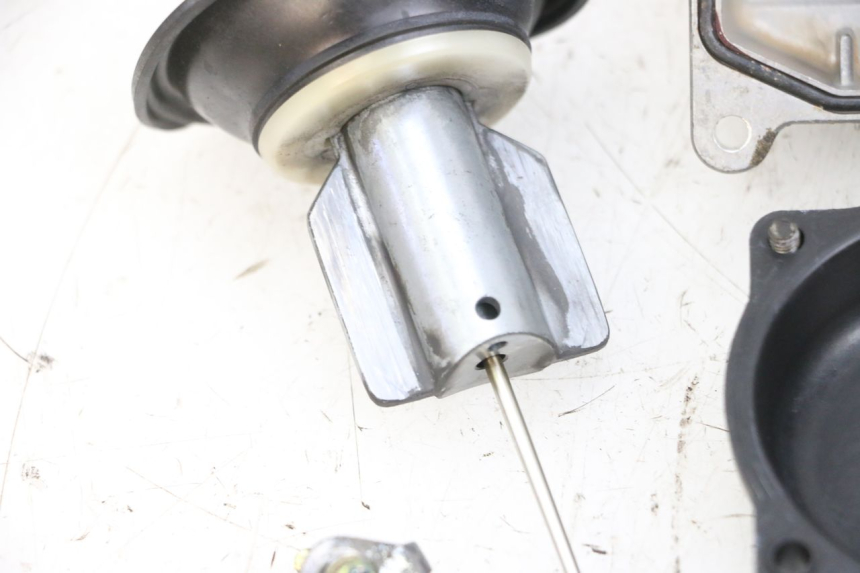 photo de CARBURATORE KAWASAKI ZR 7 750 (1999 - 2004) - Marcature e riferimenti originali