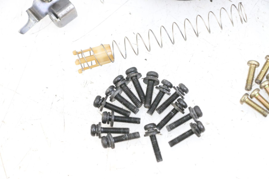 photo de CARBURATORE KAWASAKI ZR 7 750 (1999 - 2004) - Foto prodotto supplementare