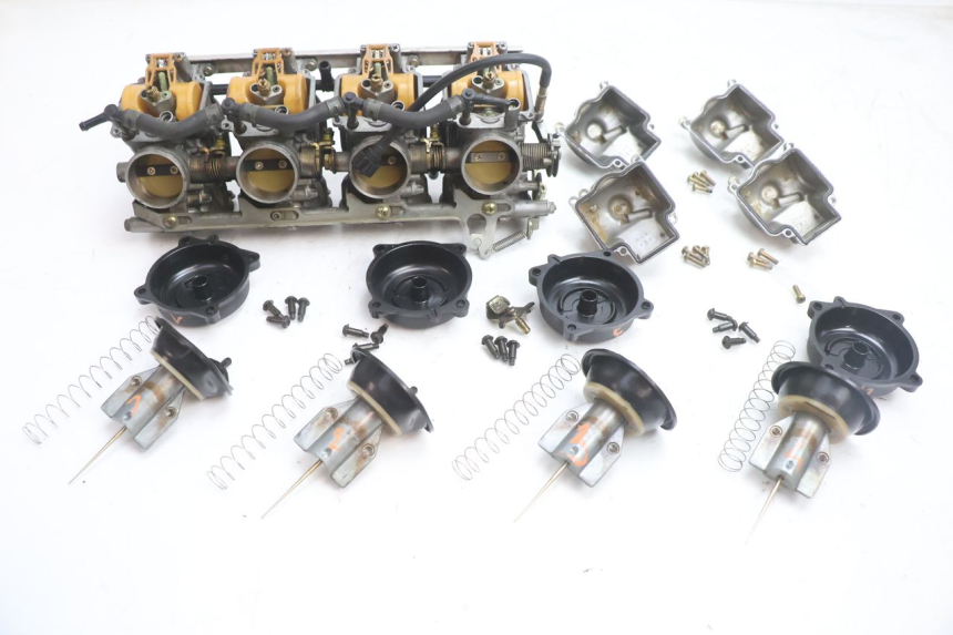 photo de CARBURATORE KAWASAKI ZX-6R ZX6R 600 (1995 - 1997) - Dettagli dei punti di fissaggio