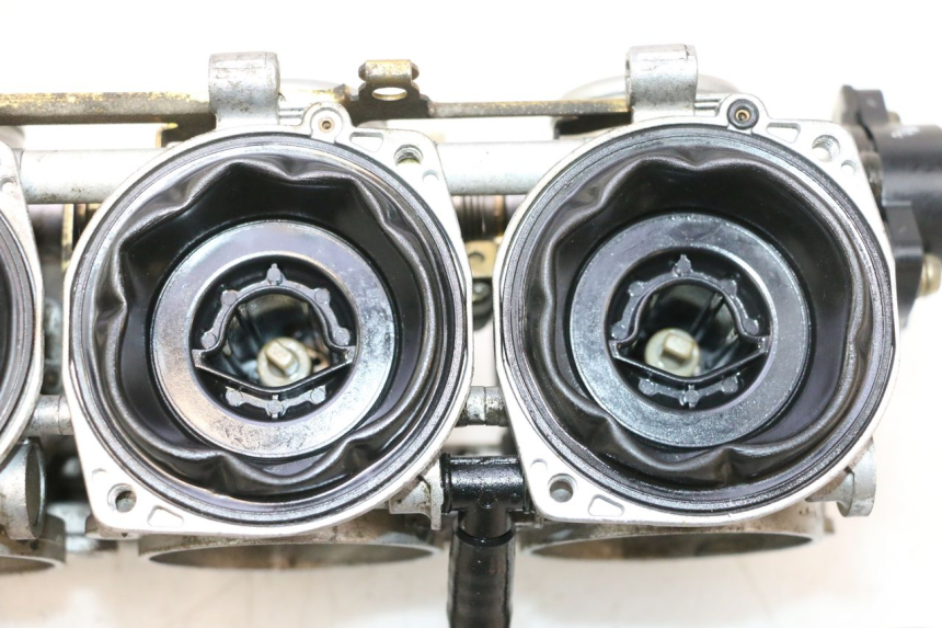 photo de CARBURATORE KAWASAKI ZX-6R ZX6R 600 (2000 - 2002) - Panoramica del profilo