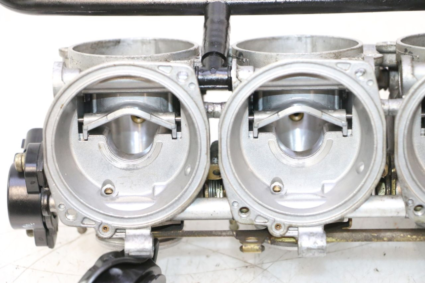 photo de CARBURATORE KAWASAKI ZX-6R ZX6R 600 (2000 - 2002) - Primo piano tecnico