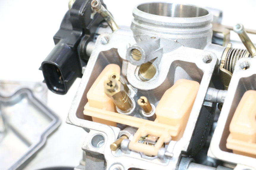 photo de CARBURATORE KAWASAKI ZX-6R ZX6R 600 (2000 - 2002) - Marcature e riferimenti originali