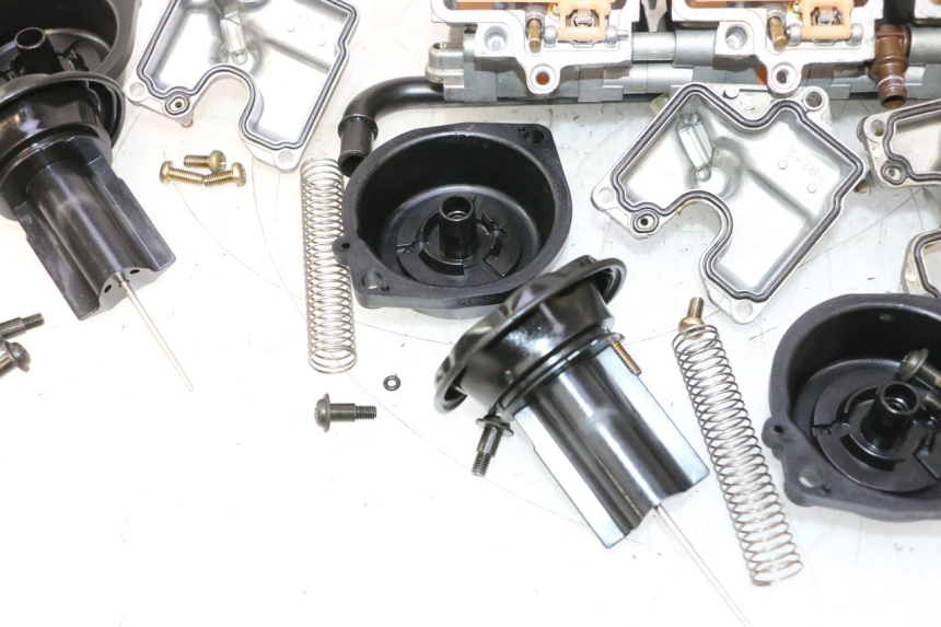 photo de CARBURATORE KAWASAKI ZX-6R ZX6R 600 (2000 - 2002) - Zoom sui componenti