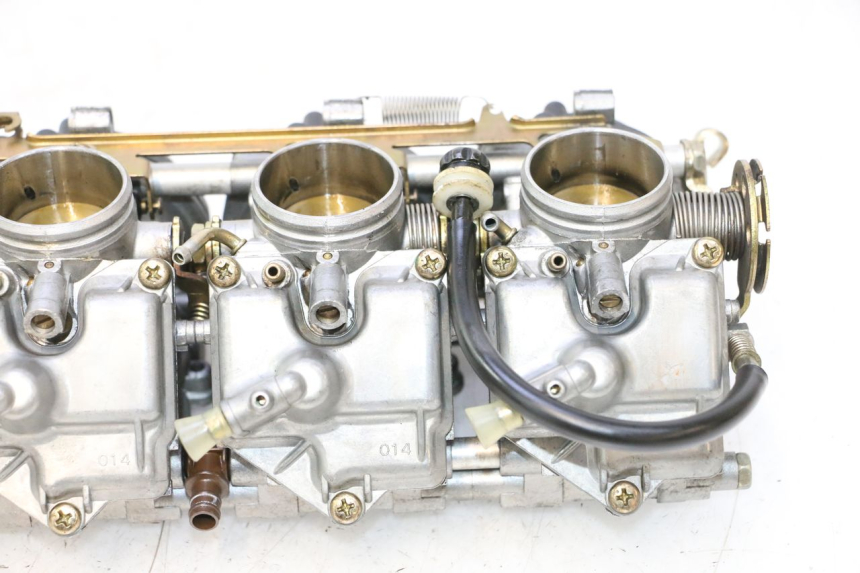 photo de CARBURATORE KAWASAKI ZX-6R ZX6R 600 (2000 - 2002) - Primo piano tecnico