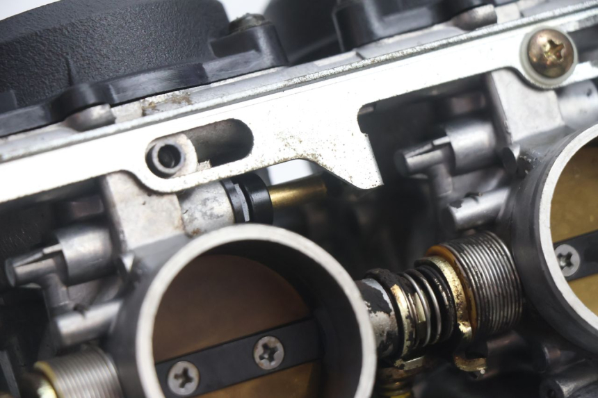 photo de CARBURATORE KAWASAKI ZX-6R ZX6R 600 (1995 - 1997) - Primo piano tecnico