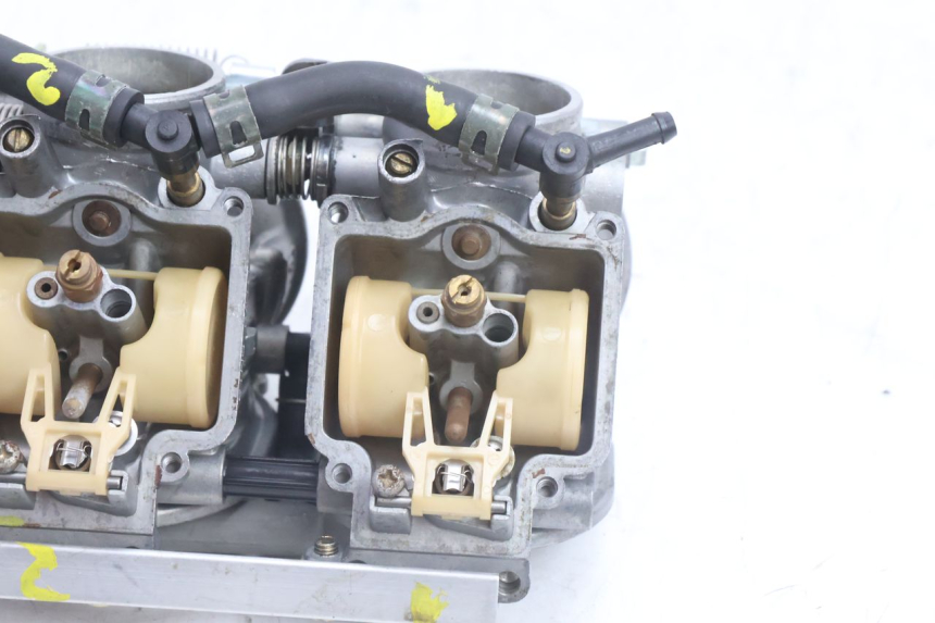 photo de CARBURATORE KAWASAKI ZZR 600 (1995 - 2004) - Primo piano ad alta risoluzione