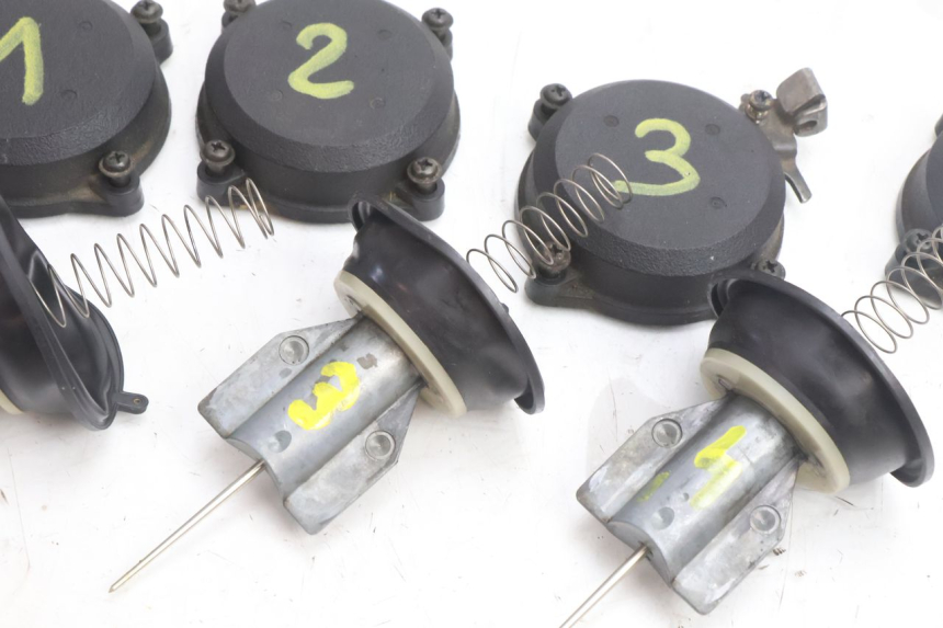 photo de CARBURATORE KAWASAKI ZZR 600 (1995 - 2004) - Zoom qualità usato