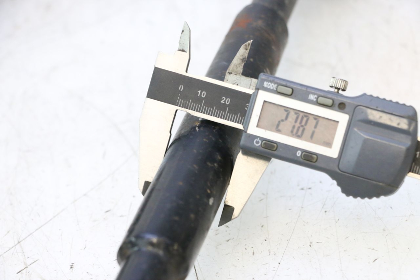 photo de ALBERO TRASMISSIONE ANTERIORE BOOM TRIKE FUN 500 (2004 - 2010) - Dettaglio del componente