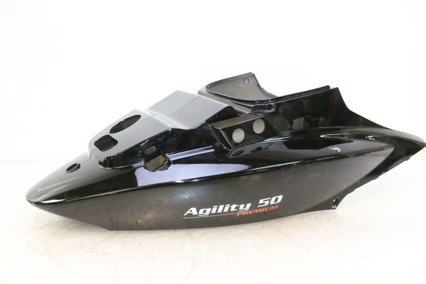 photo de CARENA POSTERIORE KYMCO AGILITY 4T 10" 50 (2005 - 2018) - Caratteristiche distintive