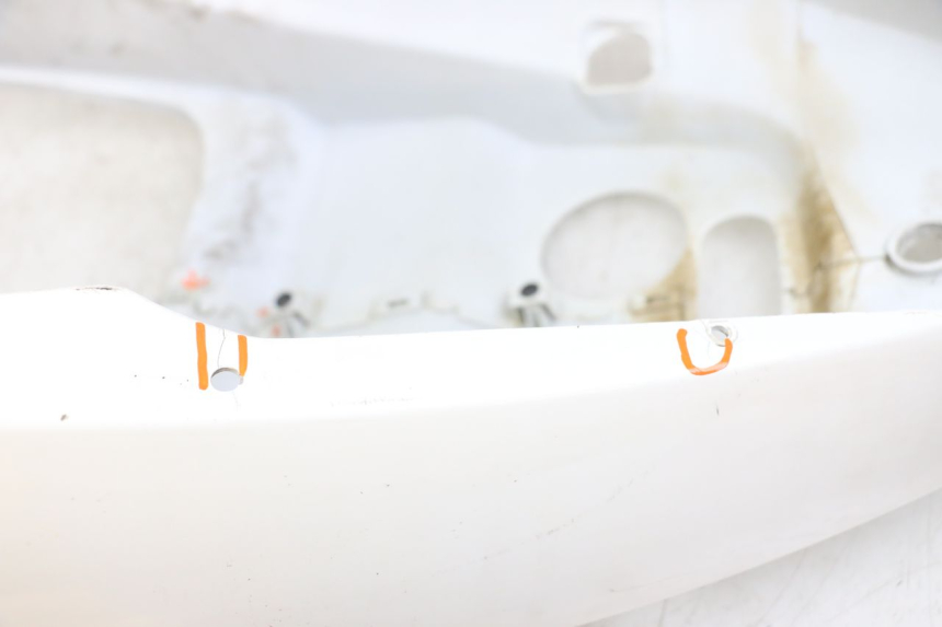 photo de CARENAGE POSTERIORE KYMCO AGILITY 4T 50 (2018 - 2022) - Dettagli dei punti di fissaggio