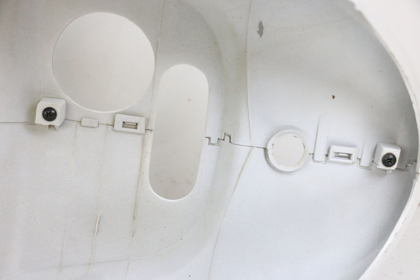 photo de CARENAGE POSTERIORE KYMCO AGILITY 4T 50 (2018 - 2022) - Zoom sullo stato d'uso