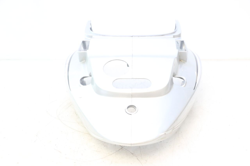 photo de CARENAGE POSTERIORE KYMCO AGILITY 4T 50 (2005 - 2018) - Caratteristiche distintive