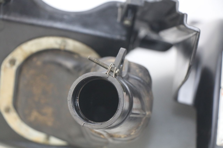 photo de CARENAGE POSTERIORE YAMAHA BLASTER 200 (2003 - 2007) - Dettagli dei punti di fissaggio