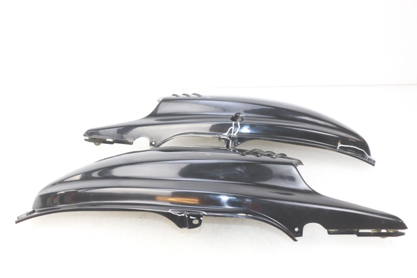 photo de CARENA POSTERIORE MBK BOOSTER NEXT GENERATION 50 (2004 - 2007) - Caratteristiche distintive