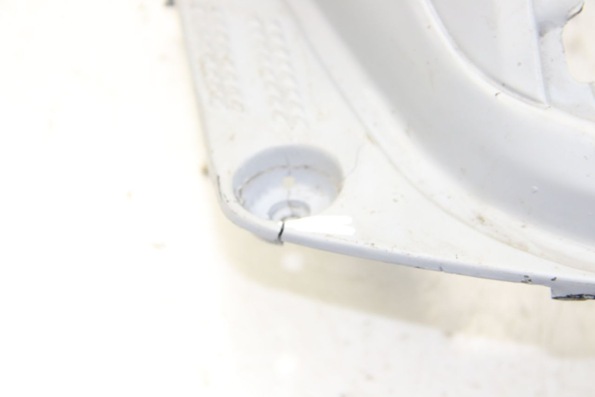 photo de CARENA POSTERIORE MBK BOOSTER SPIRIT 50 (1999 - 2003) - Primo piano tecnico