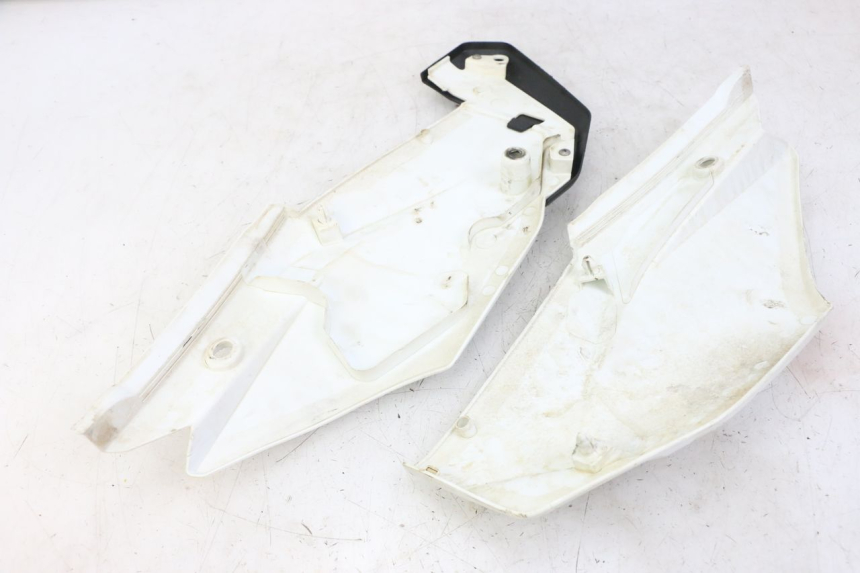 photo de CARENA POSTERIORE HONDA CRF-F CRF F 110 (2019 - 2022) - Zoom sullo stato d'uso