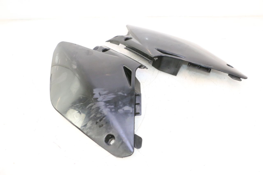 photo de CARENA POSTERIORE HM HONDA CRM DERAPAGE RR 50 (2006 - 2017) - Primo piano tecnico