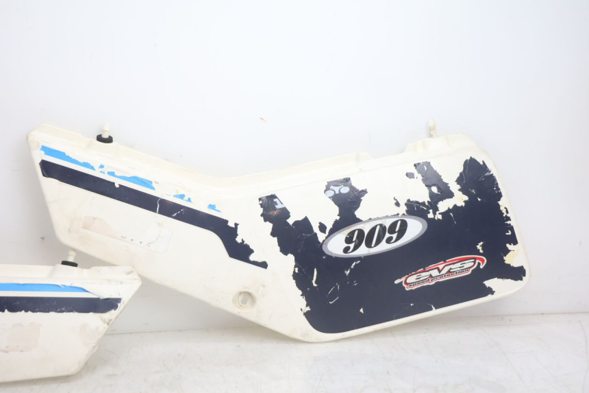 photo de CARENA POSTERIORE SUZUKI DR S 600 (1985 - 1989) - Altra angolazione