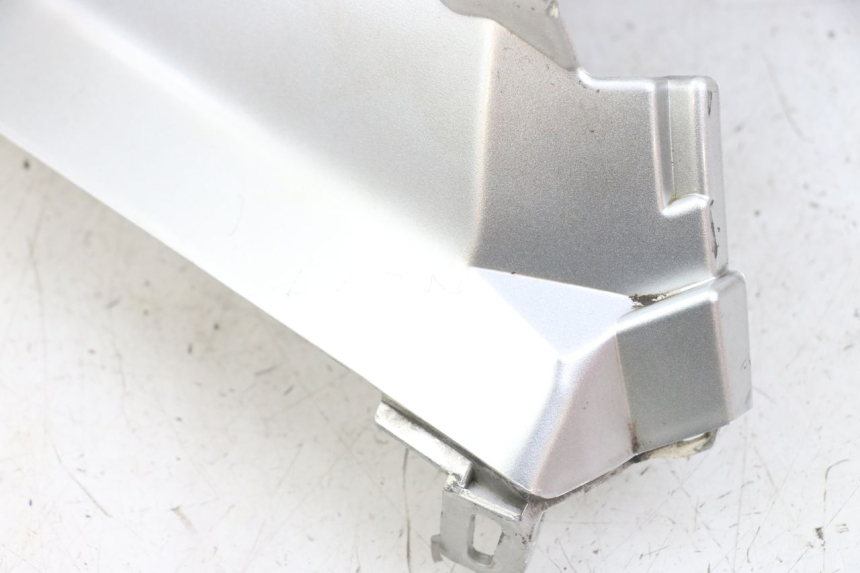 photo de CARENA POSTERIORE HONDA FJS SILVERWING SILVER WING 600 (2001 - 2010) - Zoom sullo stato d'uso