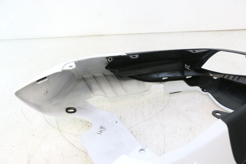 photo de CARENA POSTERIORE YAMAHA FZ8 800 (2010 - 2016) - Caratteristiche distintive